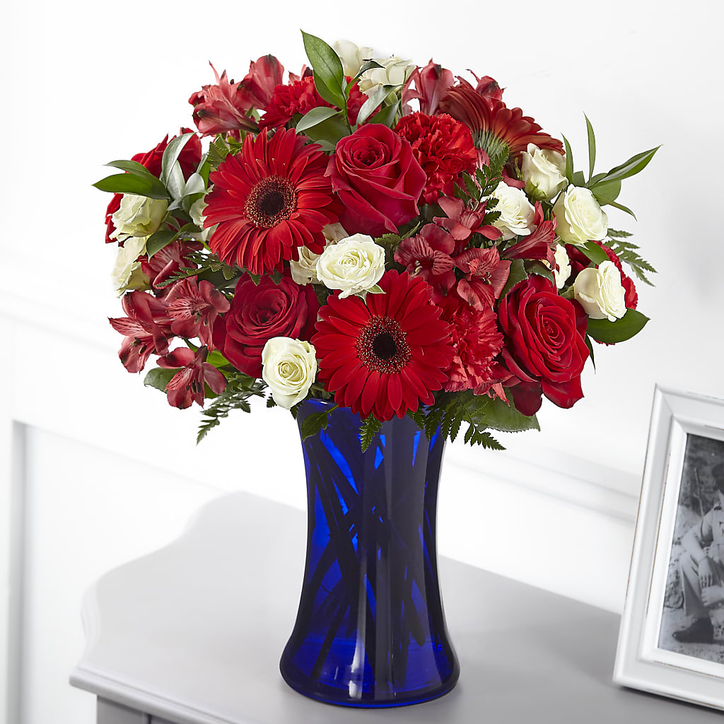 Hearts Embrace Bouquet – Oak Creek Florist, Concord CA