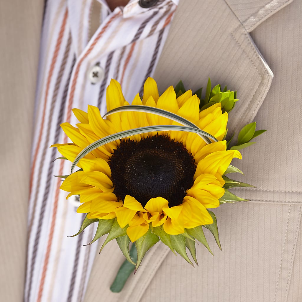Free Spirit Boutonniere – Oak Creek Florist, Concord CA