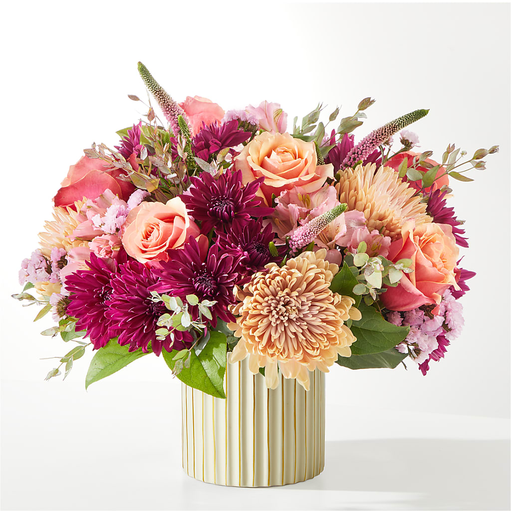 Berry Cobbler Bouquet with Ivory Vase –  Oak Creek Florist, Concord CA