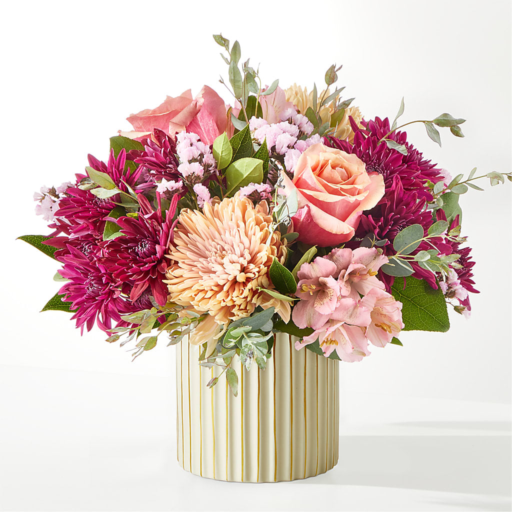 Berry Cobbler Bouquet with Ivory Vase –  Oak Creek Florist, Concord CA
